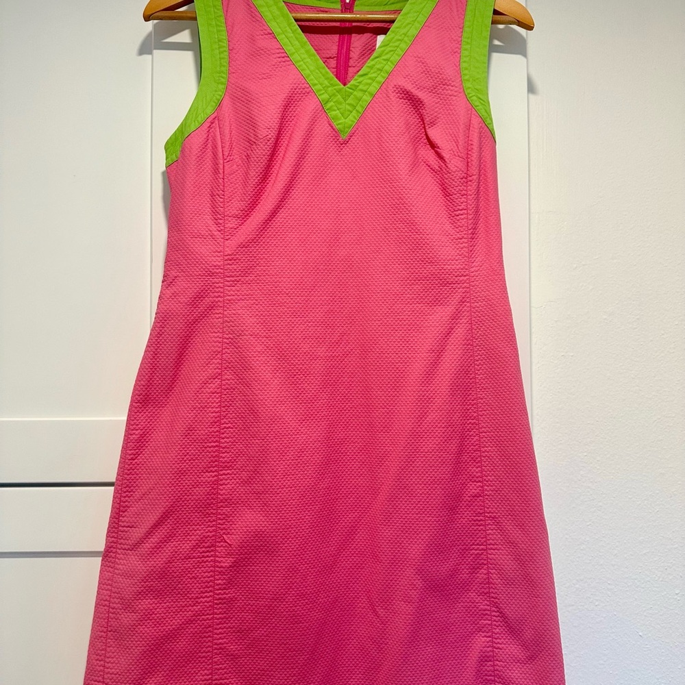 🏖️ Lilly Pulitzer Pink Sleeveless V-Neck Shift Dress, Size 6